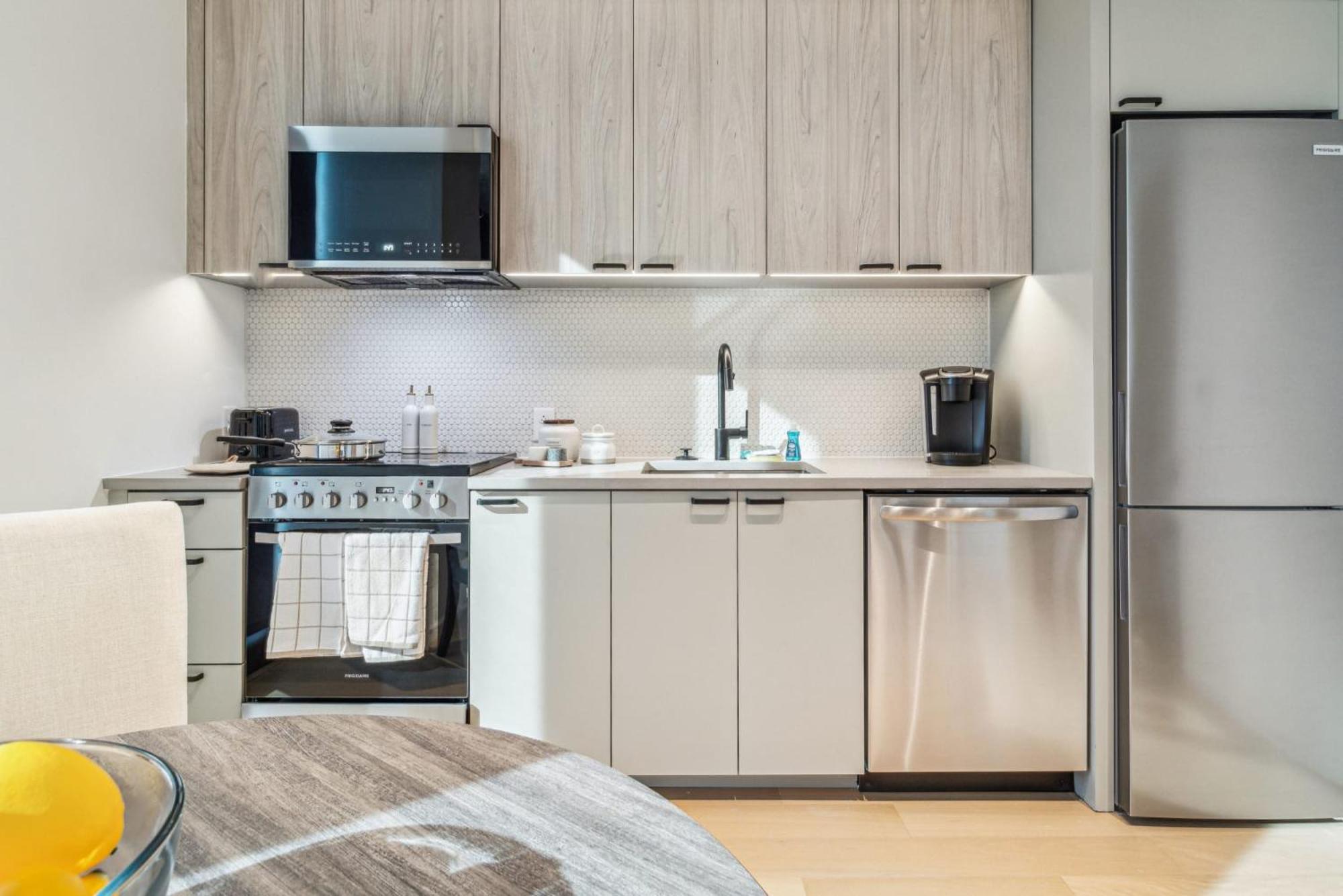 Contemporary City Living Apartments In Нэшвилл Экстерьер фото