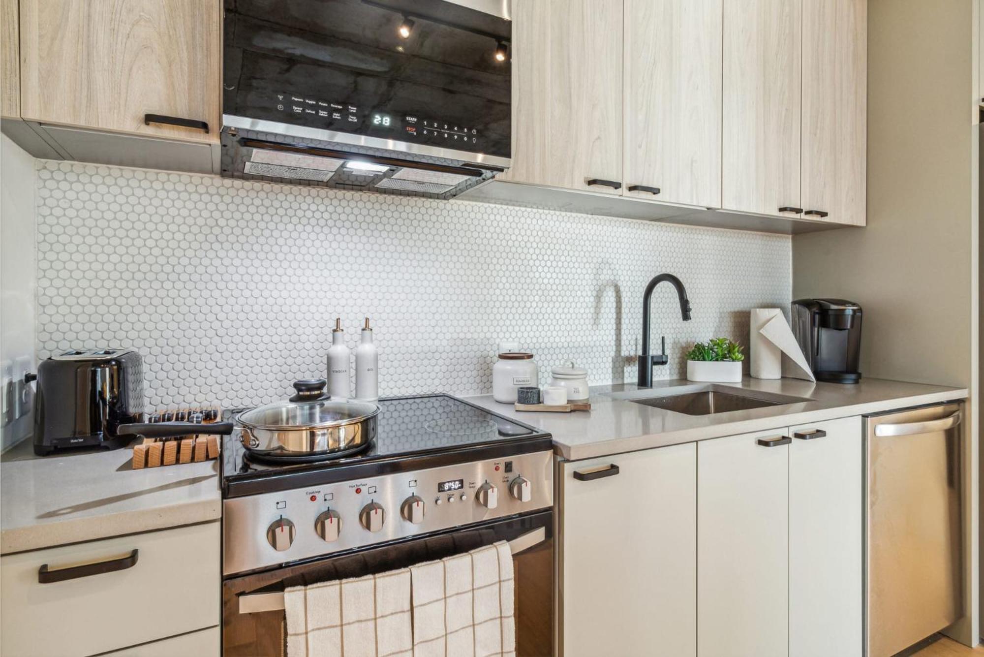 Contemporary City Living Apartments In Нэшвилл Экстерьер фото
